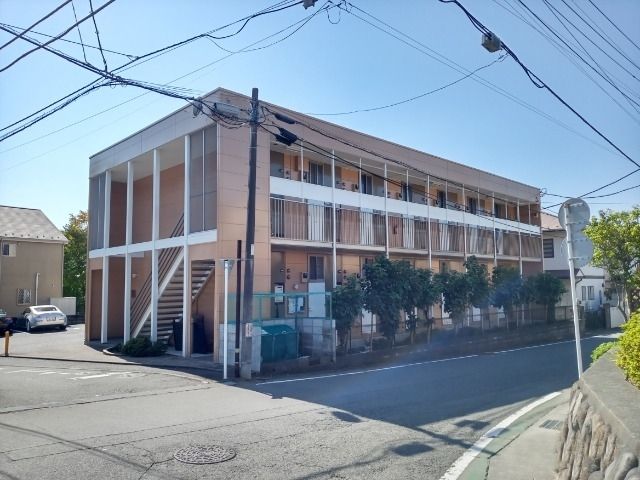 レオパレスユーハイツの外観画像