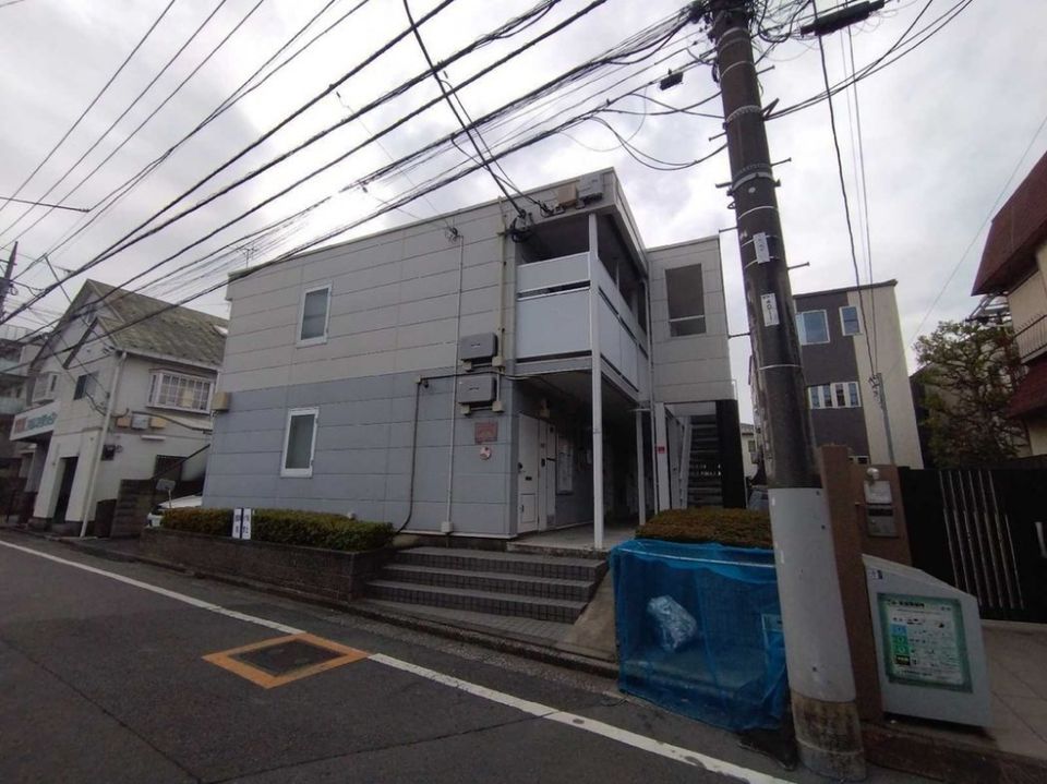 レオパレススプリングの外観画像