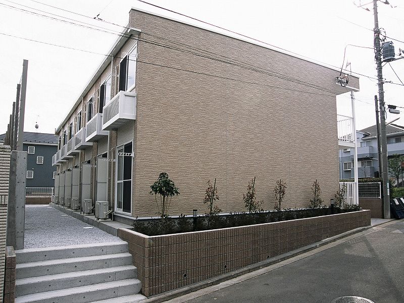 レオパレス三ッ沢上町IIの外観画像