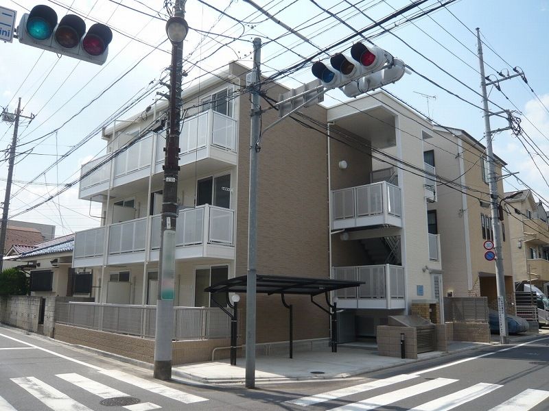 レオパレスひかりの外観画像