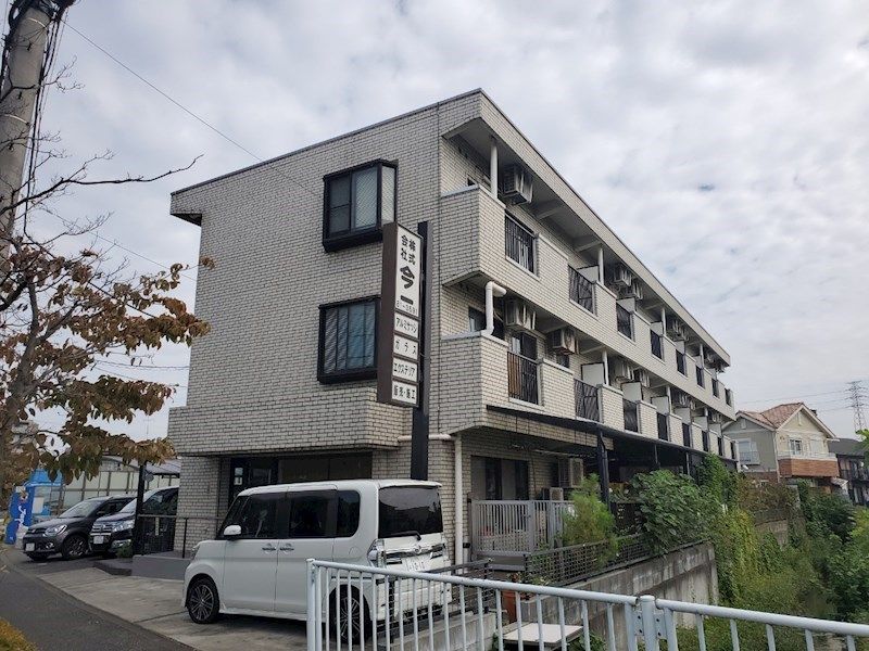今一マンションの外観画像