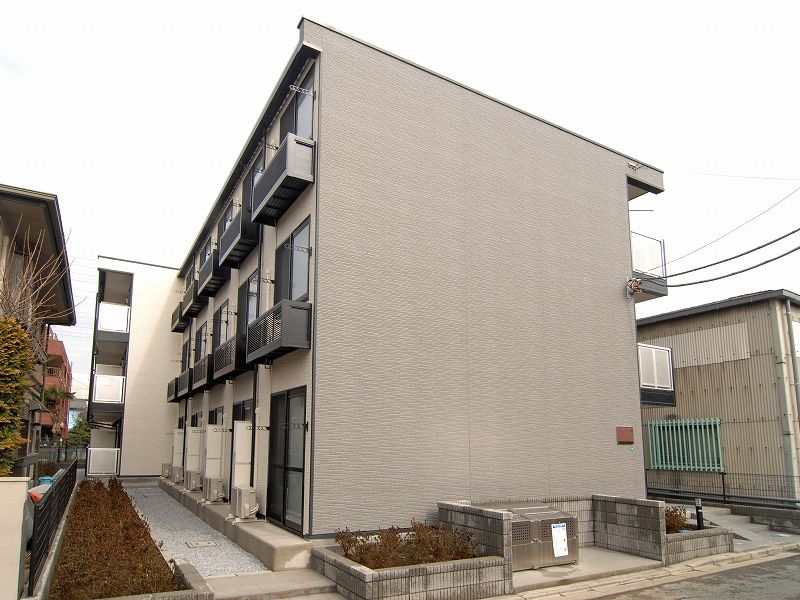 レオパレスパタータIIの外観画像