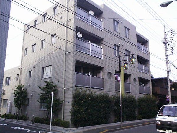 ラヴェール・2000の外観画像