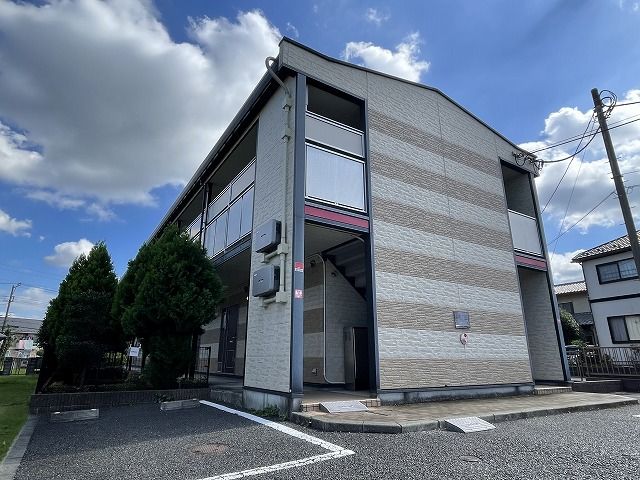 レオパレス多摩百草の外観画像