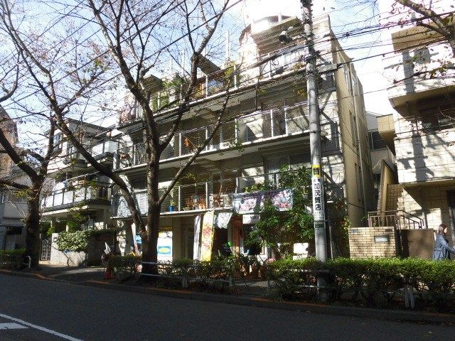 ホワイトノイズの外観画像