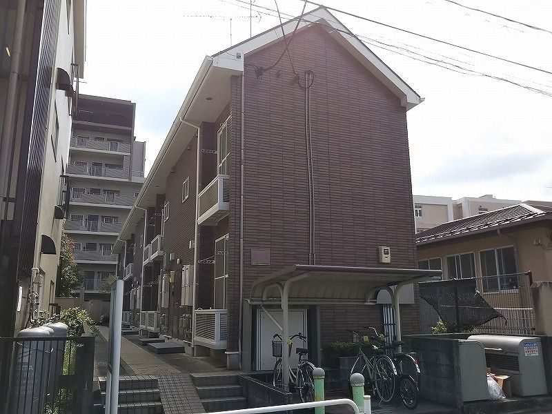 レオパレスイースト浅川の外観画像