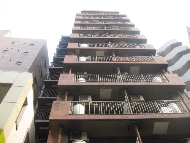 マンションメナハウスの外観画像