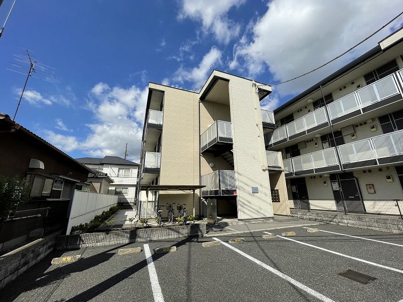 レオパレスブルーパイン松本の外観画像