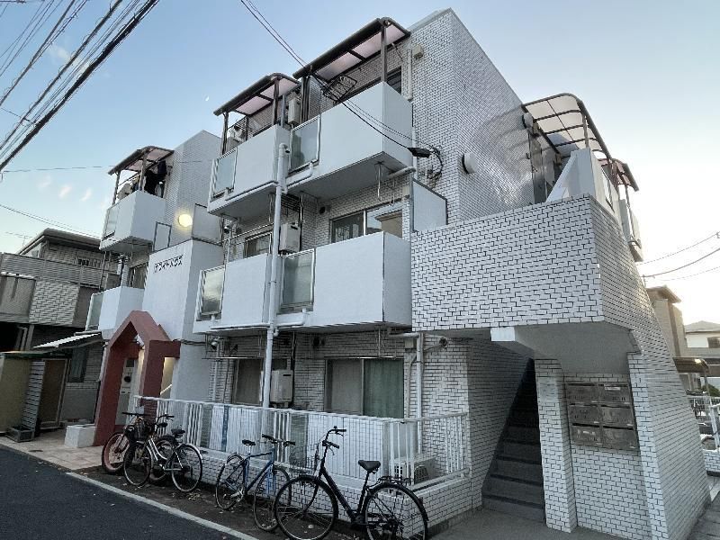 ホワイトハウス高津の外観画像