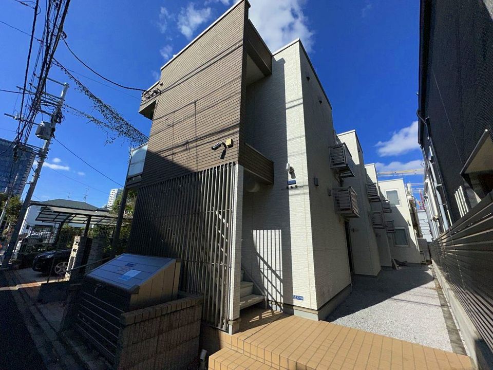 クレイノ東新宿の外観画像