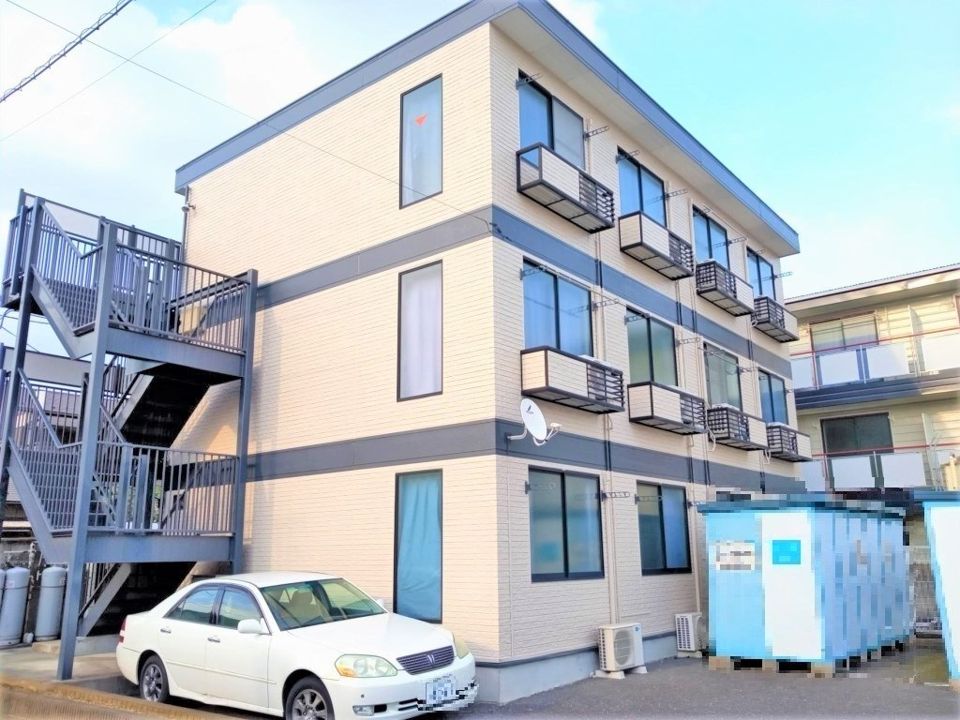 レオパレスシャルマン北越谷IIの外観画像