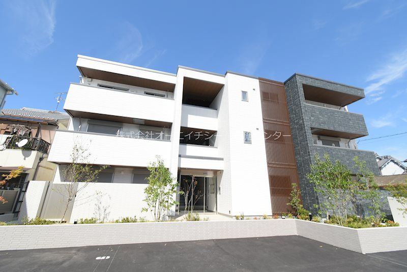 シャーメゾン レフィシアの外観画像