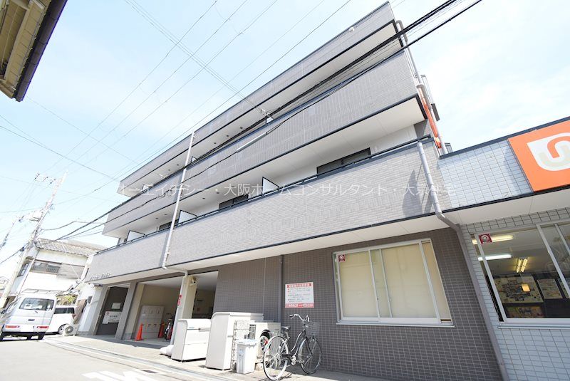 シャトルウエストの外観画像