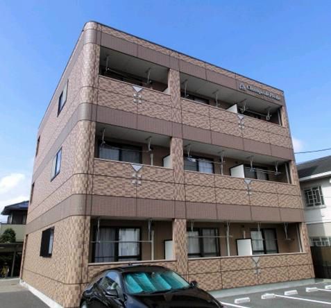 シャン・ド・ペーシュの外観画像