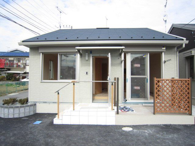 中里戸建て 1の外観画像