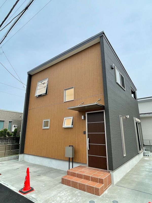中町新築貸家B棟の外観画像