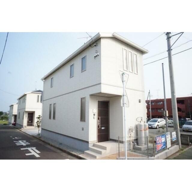 Almo Iの外観画像
