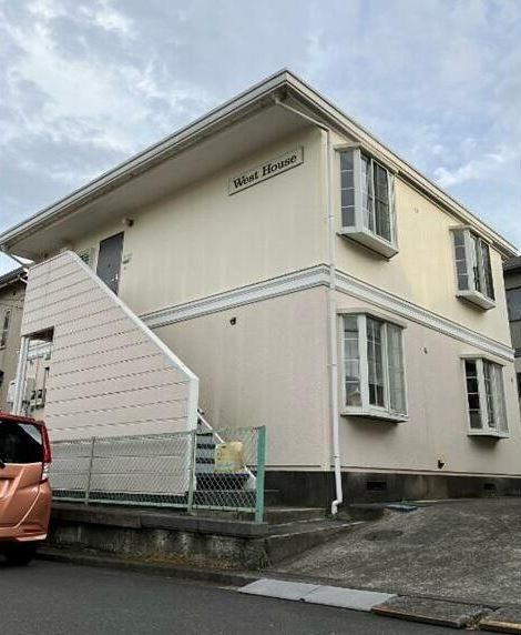 West Houseの外観画像