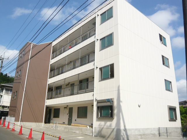 アンプルールフェール綾瀬の外観画像
