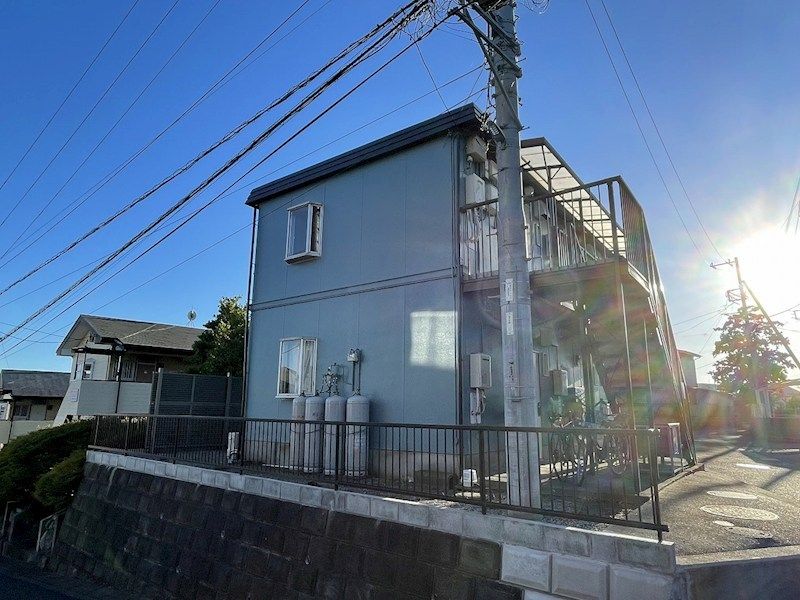 クロノス秦野東海大学前の外観画像
