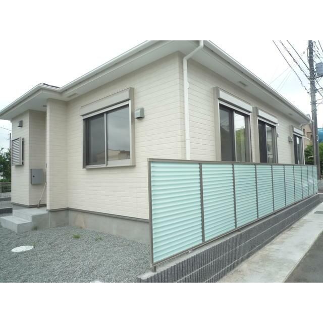 小室貸家Aの外観画像