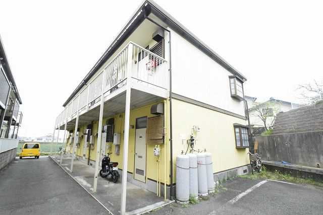 ファミーユISEHARA B棟の外観画像