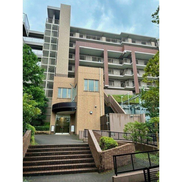グレーシアパーク山手台EAST 壱番館の外観画像