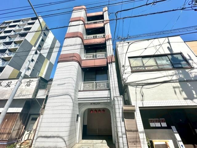 パリービルの外観画像