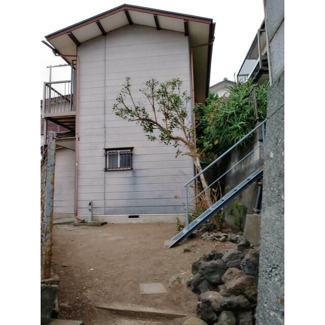 七里ガ浜1丁目貸家の外観画像
