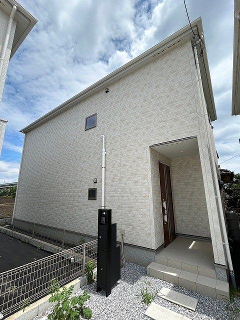 リナージュ愛川町中津01の外観画像