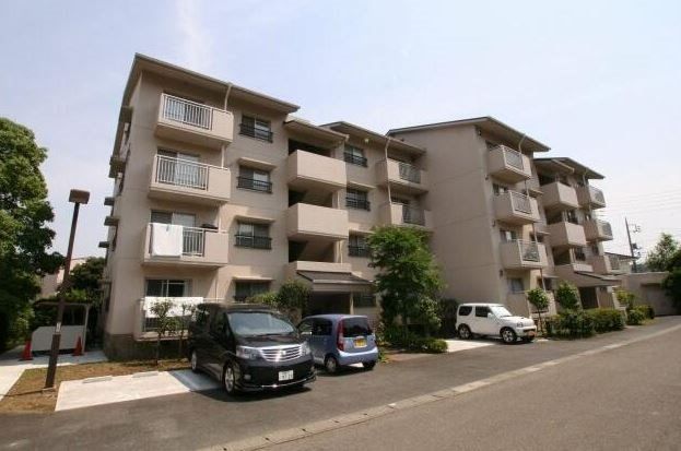 森の里くすのき台団地1号棟の外観画像
