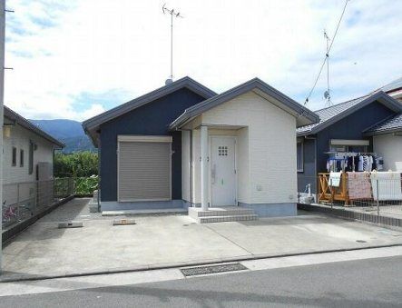 市川貸家Bの外観画像