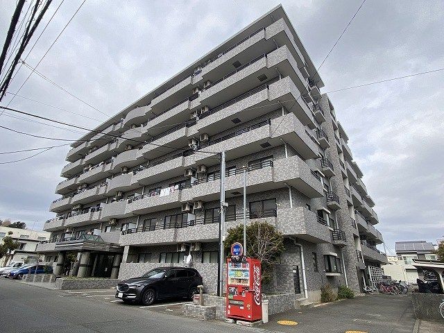 アトラクトマンショントムロの外観画像