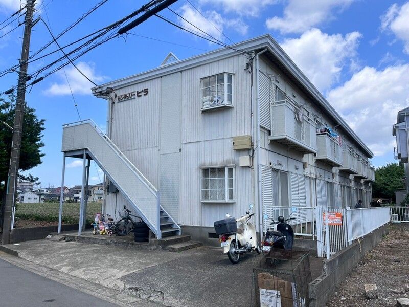 センチュリーピラの外観画像