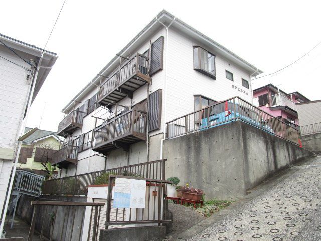 モアヒルズ A棟の外観画像