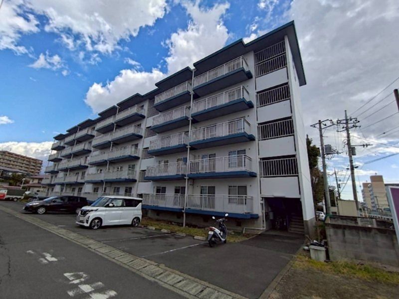 テレパレス伊勢原6号棟の外観画像