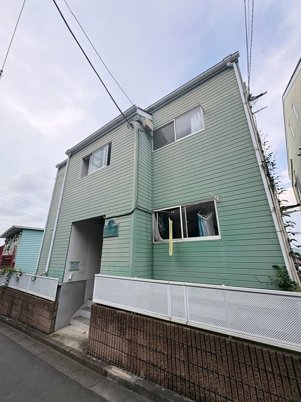 プラーズ愛甲A棟の外観画像