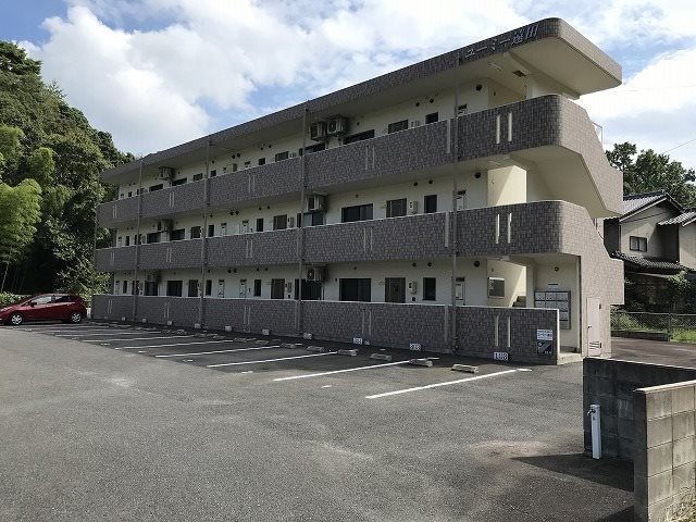 ユーミー遠田の外観画像