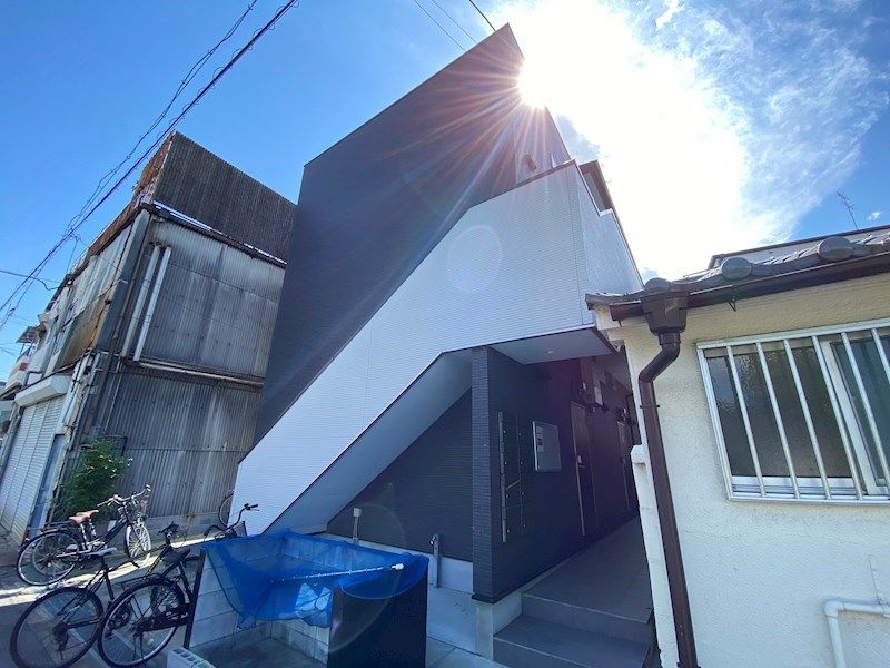 Aug IIの外観画像