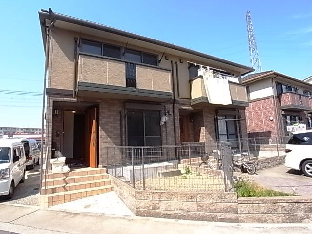 朝山タウンハウス A棟の外観画像