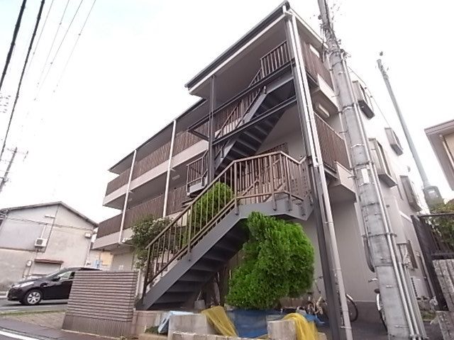 カマールサリの外観画像