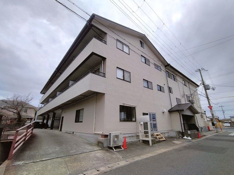 内山マンションの外観画像
