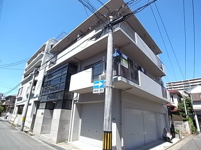 宏榮マンションの外観画像