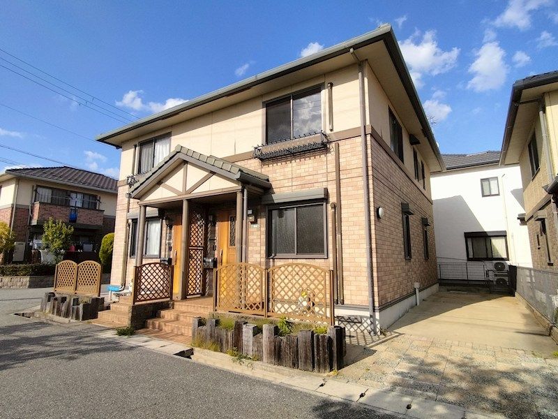 鴻池タウンハウス A棟の外観画像