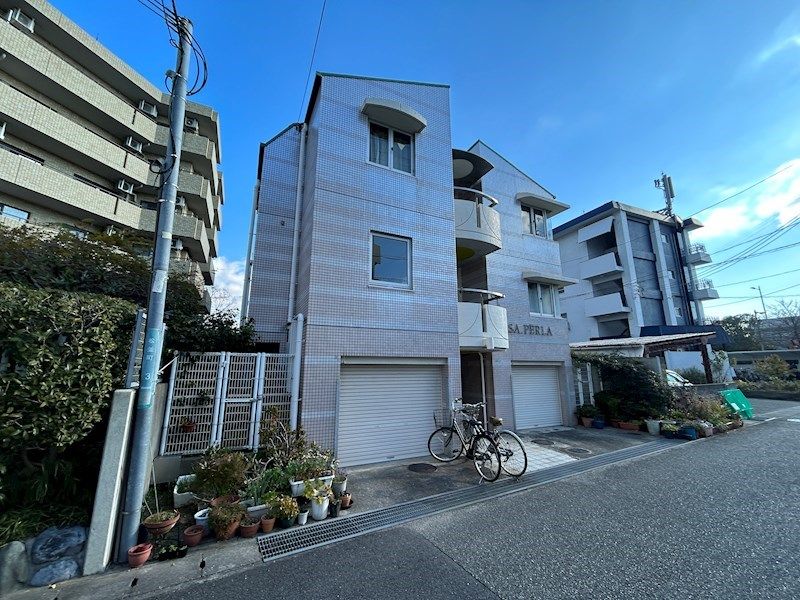カーサペルラの外観画像