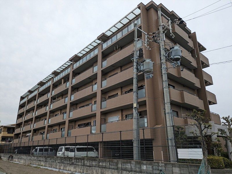 アエロポール伊丹の外観画像