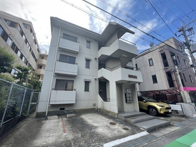 ハウス岡本の外観画像