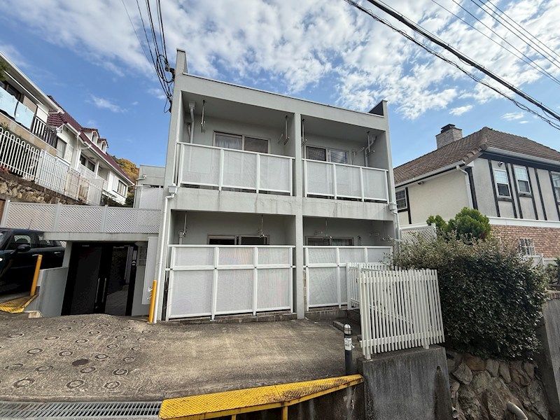 セレブ岡本の外観画像
