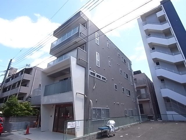 カネヨシ六甲ビルの外観画像