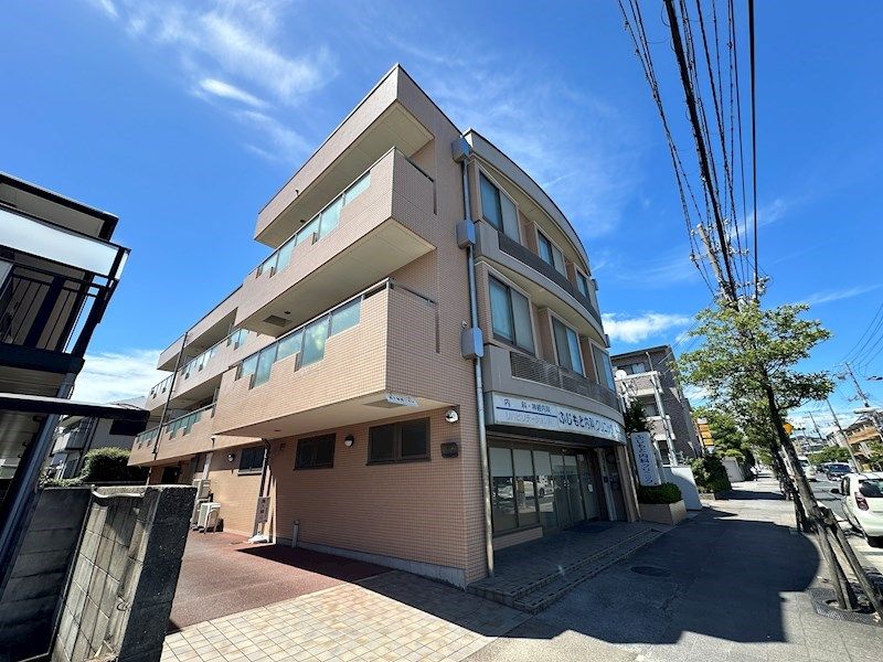 レインボー甲東の外観画像